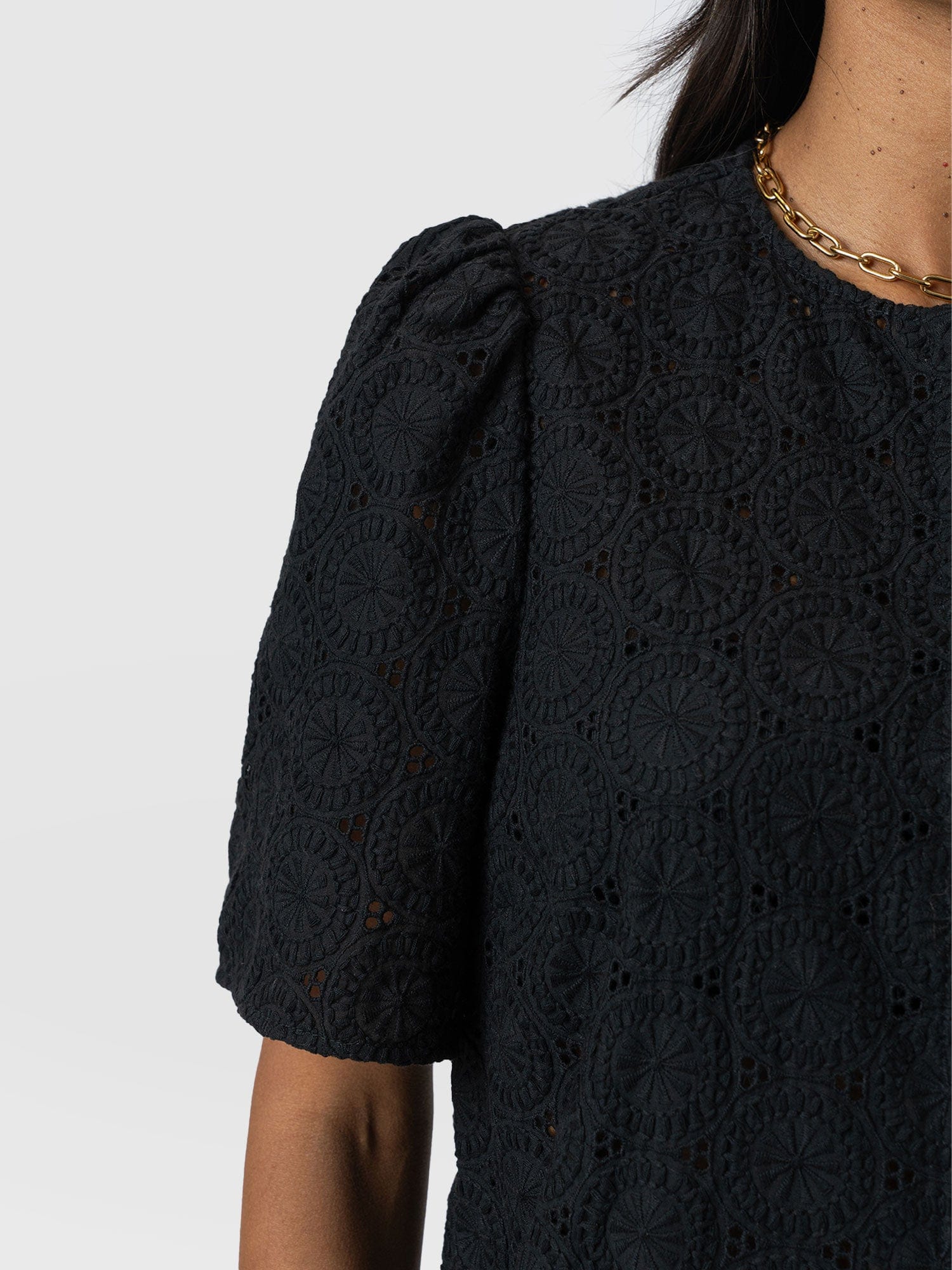Tabitha Short Sleeve Blouse - Black - Women's Blouses | Saint + Sofia® EU